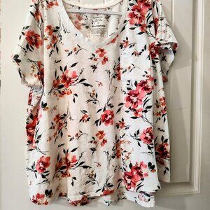 Torrid Classic Fit Floral Tee Size 3